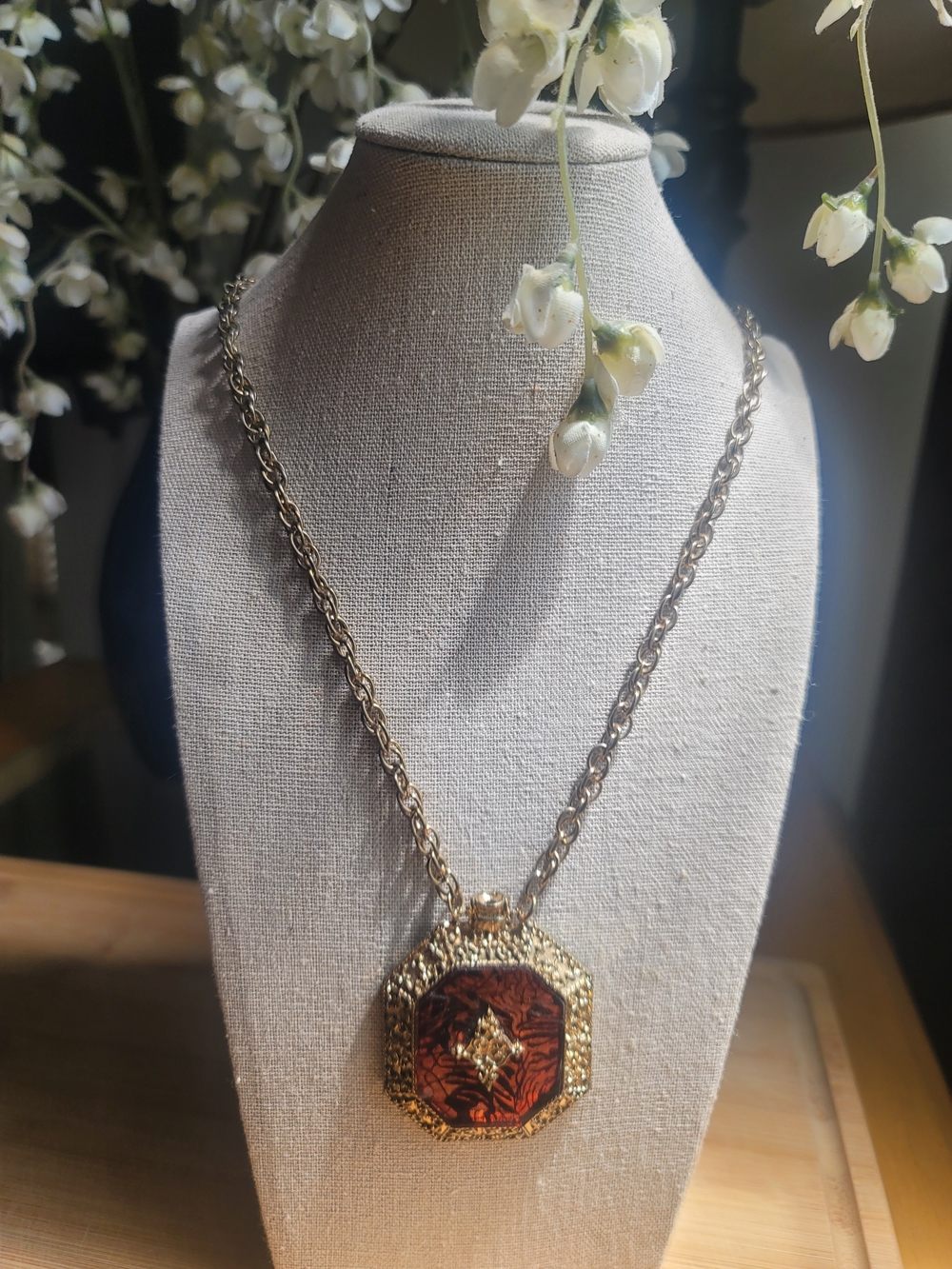 Vintage 1960s Max Factor Geminesse Pendant